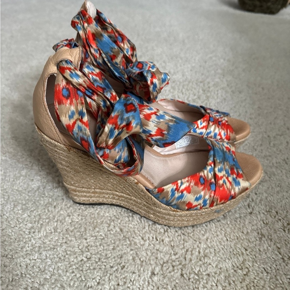 UGG Ribbon Wrap Wedges - Picture 2 of 4